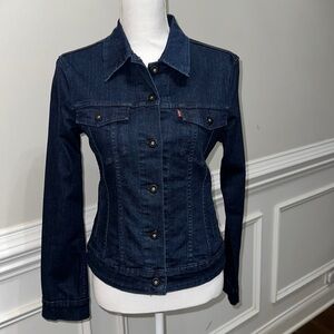 Levi’s Women’s Dark Denim Button Down Jean Jacket size S